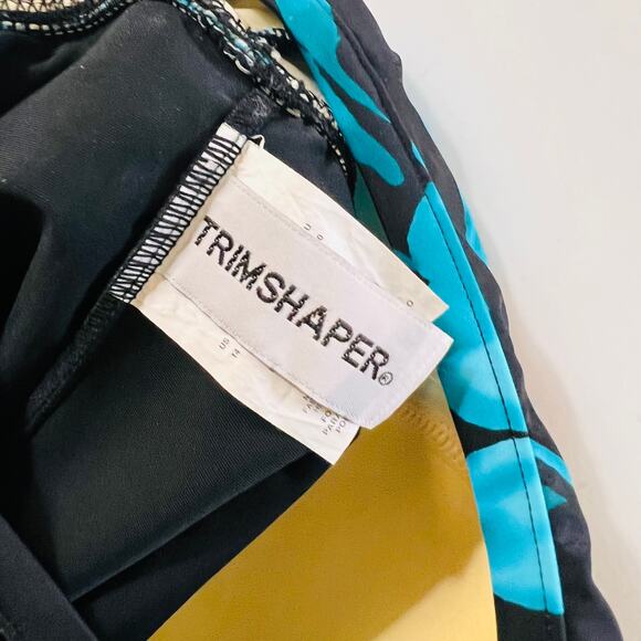 Trim Shaper Layered One Piece Swimsuit Size 14 - Picture 4 of 6